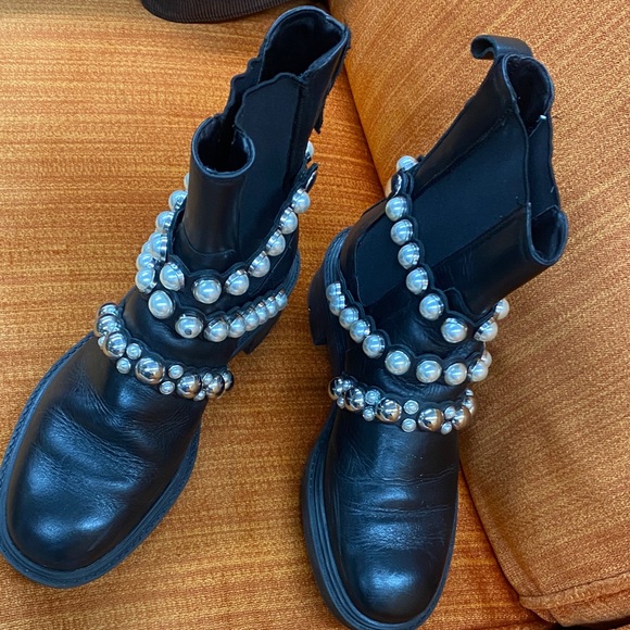 Zara Black Pearl-Embellished Women's Boots size 36   US size 5.5 - Picture 1 of 10